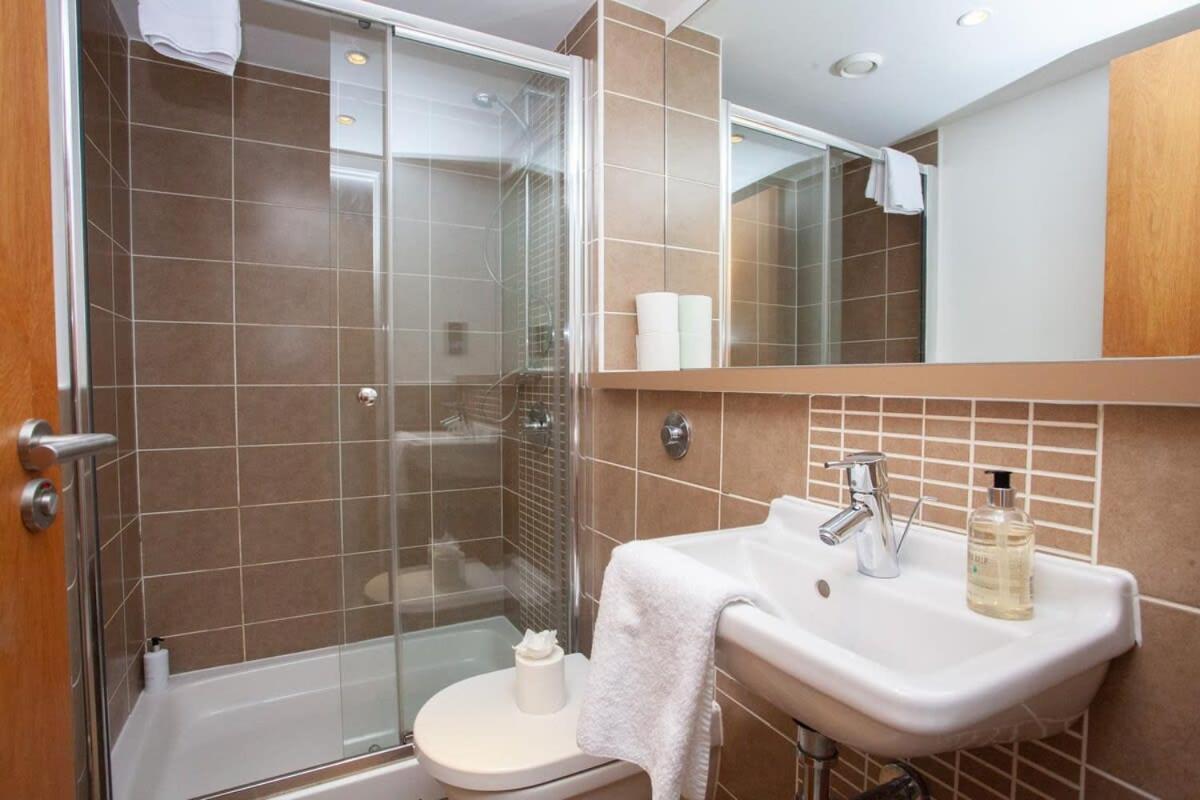 City Centre Apartment W Parking & Hyperoptic Wifi 글라스고 외부 사진
